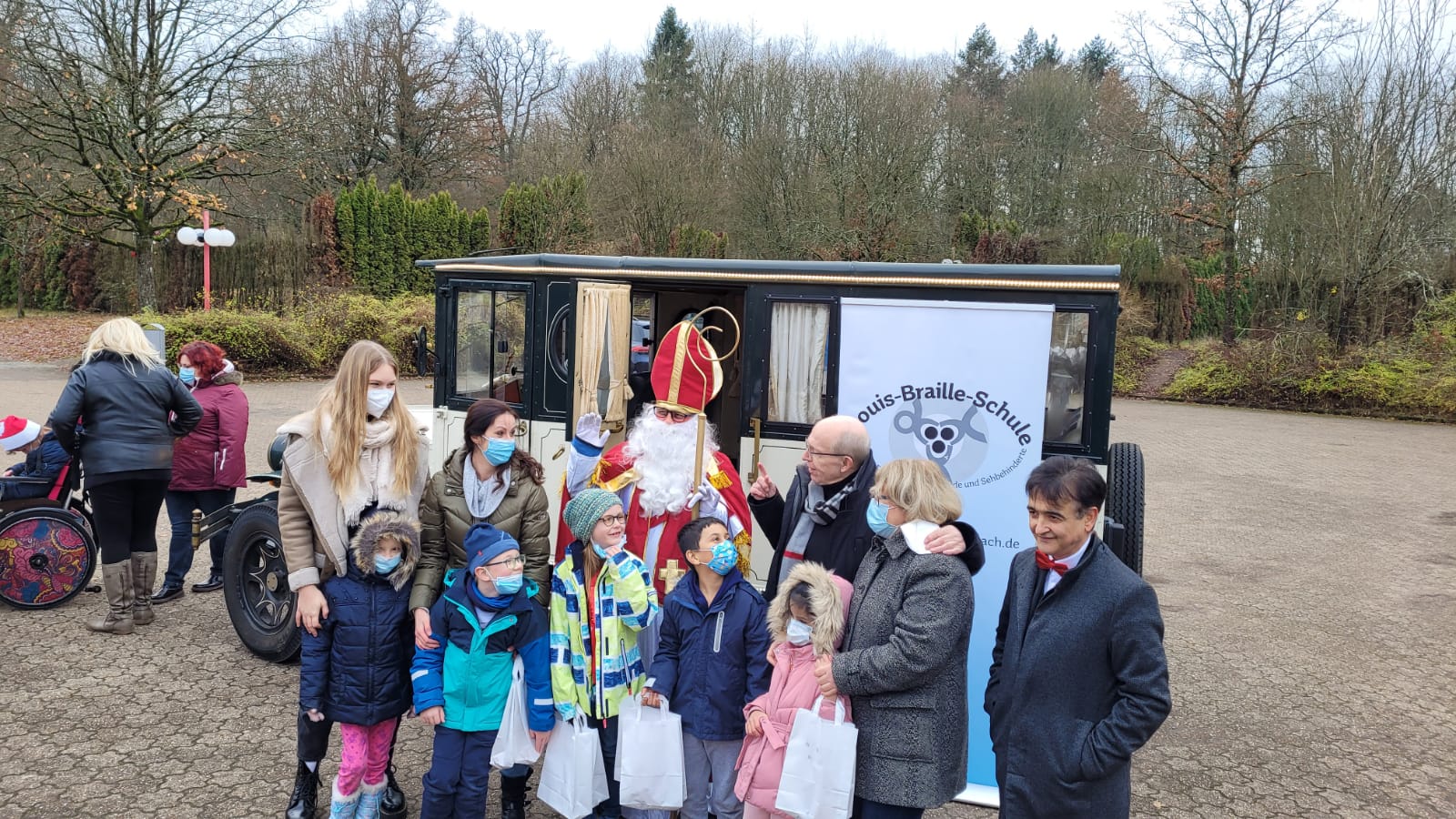 Nikolaus%20besucht%20die%20Schule%202021 Nikolaus%20besucht%20die%20Schule%202021